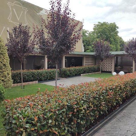Hotel Viena Satu Mare Exterior foto