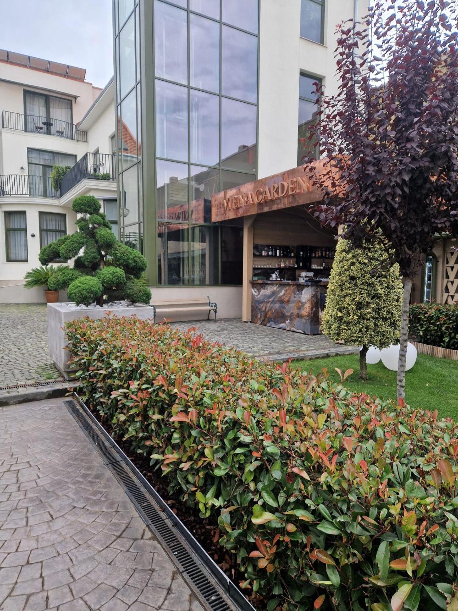Hotel Viena Satu Mare Exterior foto